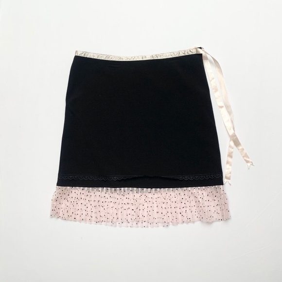 Vintage 2000s polka dot black mini skirt